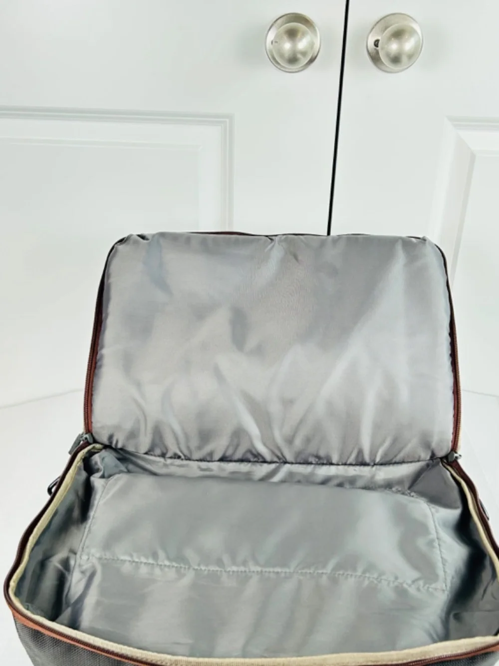 Like New Timbuk2 Command Messenger Bag Laptop Pockets Shoulder Strap